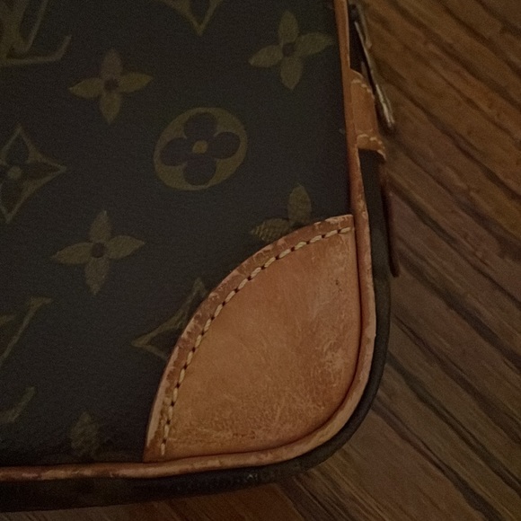 Authentic Louis Vuitton bag EUC - Picture 3 of 7